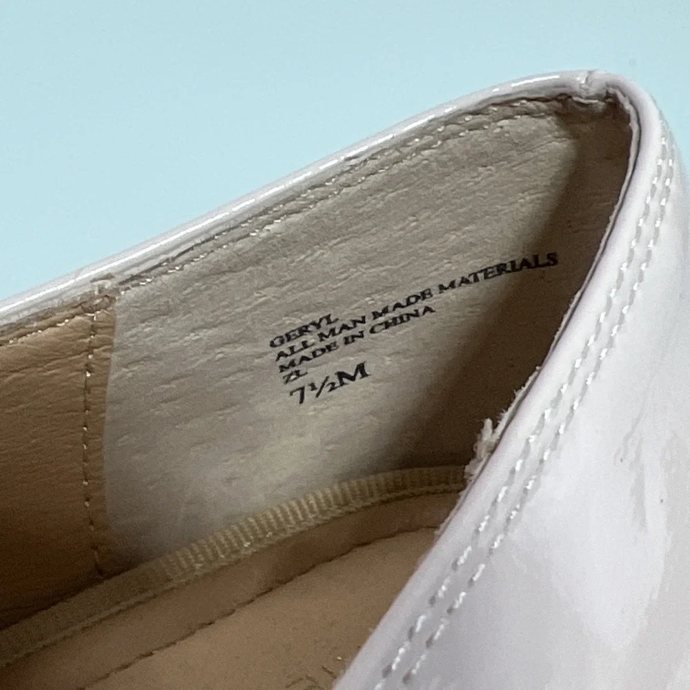 Adrienne Vittadini Cream‎ Patent Loafer 7.5 Block Heel